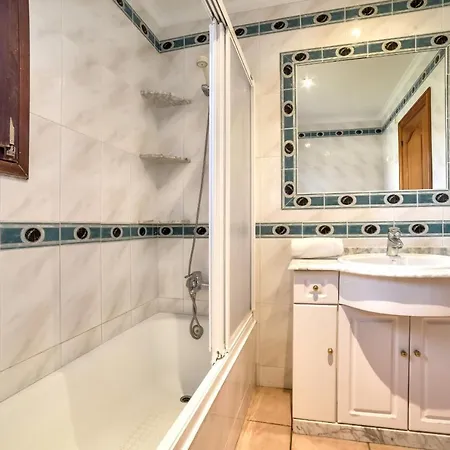 Willa Fuster - Plusholidays *