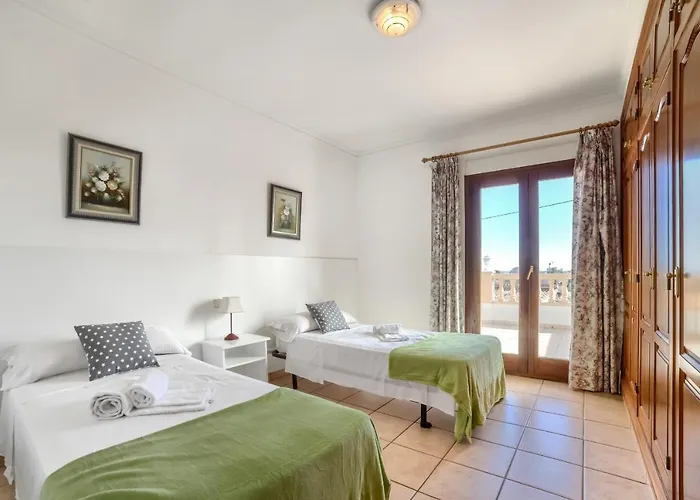 Fuster - Plusholidays * Ifach